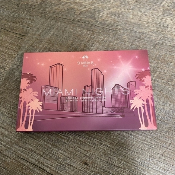 New Shaina B ‘Miami Nights’ Palette, 8 Shades - Picture 2 of 4